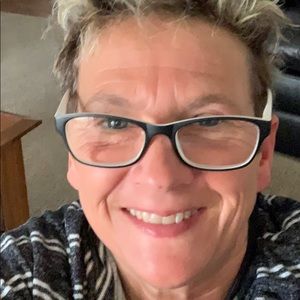 Meet your Posher, Joy